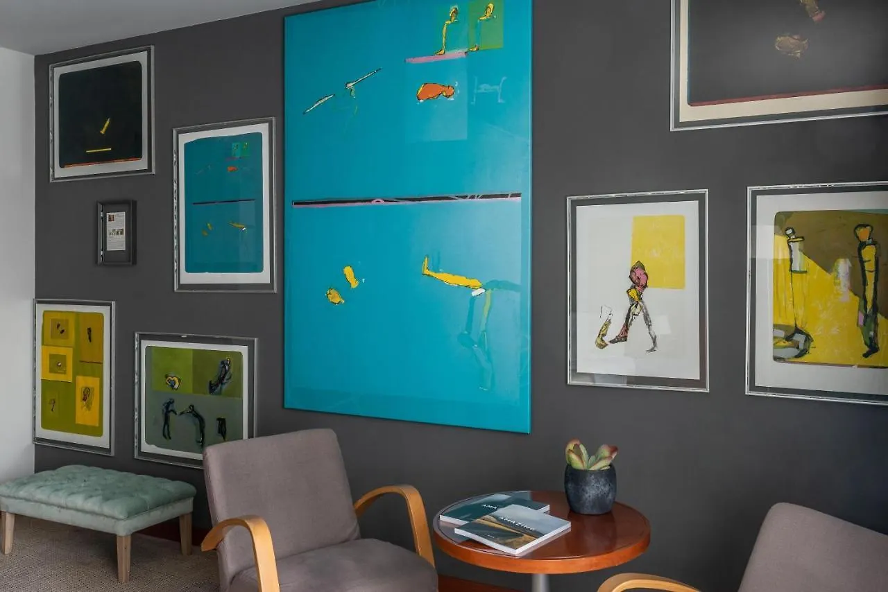Art Hotel Prague 4*,