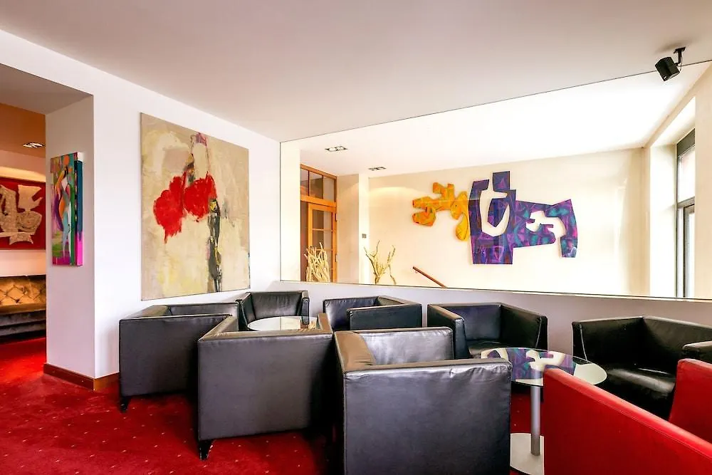 Art Hotel Praga 4*,